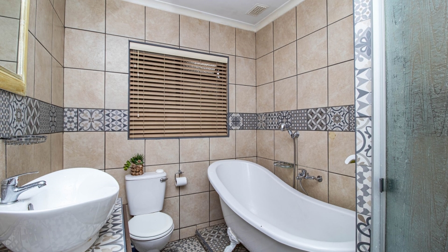 3 Bedroom Property for Sale in Paarl North Western Cape